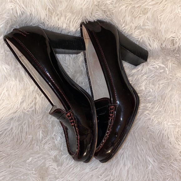Burgundy Michael Kors Women’s patent leather Block Heel Loafers-Size 6.5 - Picture 3 of 7